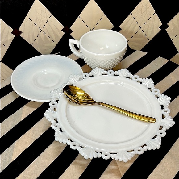 Milk Glass Cup, Saucer & Lace-Edged Bread Plate Trio – Romantic Textured Design - Picture 8 of 17